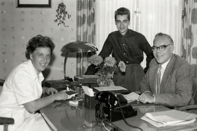 1953 - LA DIRECTION DE L'ENTREPRISE PASSE À LA DEUXIÈME GÉNÉRATION